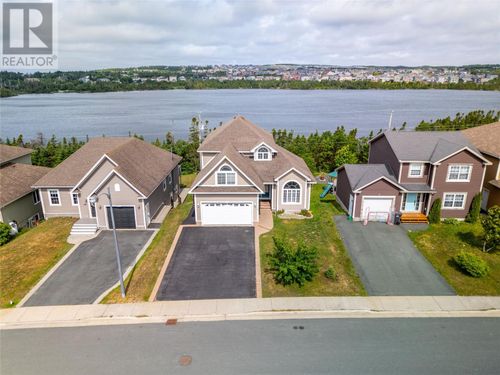 320 Lanark Dr, Paradise, NL, A1L0M3 | Card Image
