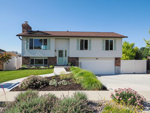 2165 W Tierra Rose Dr, Taylorsville, UT, 84129-6354 | Card Image