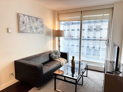 902-777 Richards St, Vancouver, BC, V6B0M6 | Card Image
