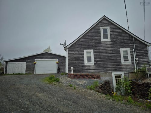 1052 New Cumberland Rd, Pleasantville, NS, B0R1G0 | Card Image