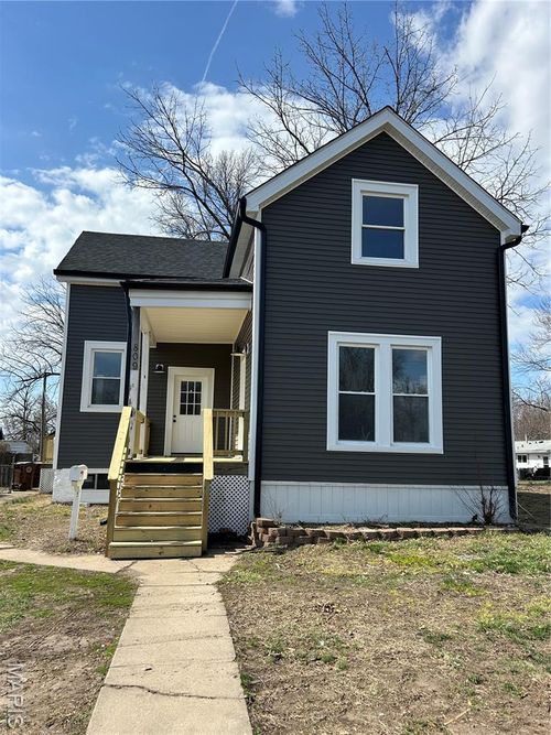 809 N Florissant Rd, Ferguson, MO, 63135-1602 | Card Image