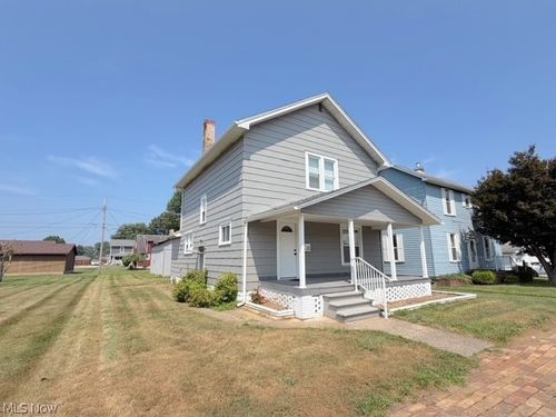 450 Barnett Ave, Newcomerstown, OH, 43832-1302 | Card Image
