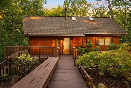 106 Lyndon Ln, Baden, PA, 15005-9611 | Card Image