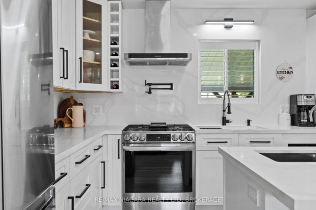 39 Pine St, House other with 2 bedrooms, 1 bathrooms and 2 parking in Port Colborne ON | Image 9