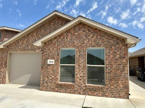 b-2110 N Avenue J, Lubbock, TX, 79403-2139 | Card Image