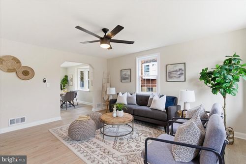 10 Mardrew Rd, BALTIMORE, MD, 21229-3124 | Card Image