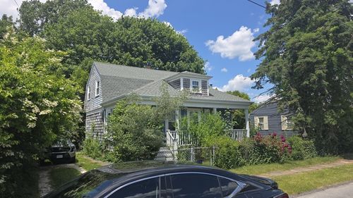 39 Frederick Street, New Bedford, MA, 02744 | Card Image