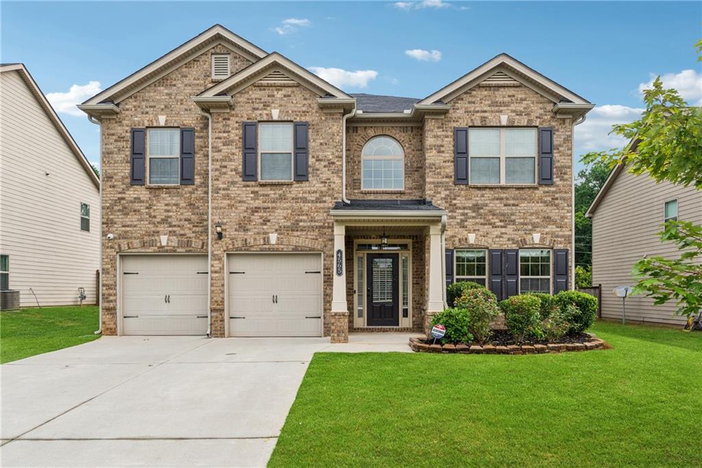 Mossbrook Cir, Alpharetta, GA 30004
