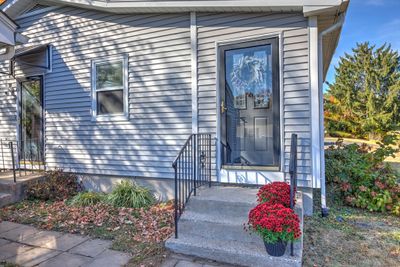 655 Homestead Avenue, House other with 3 bedrooms, 1 bathrooms and 4 parking in Holyoke MA | Image 2