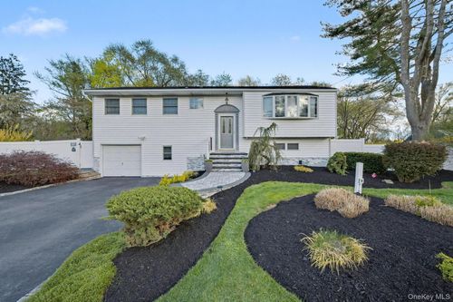 27 Frontier Ln, East Northport, NY, 11731-5520 | Card Image