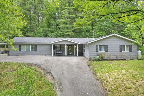 8175 Vore Ridge Rd, Athens, OH, 45701-9132 | Card Image