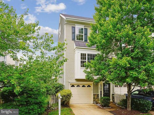 103 Meadows Ln, ALEXANDRIA, VA, 22304-6438 | Card Image