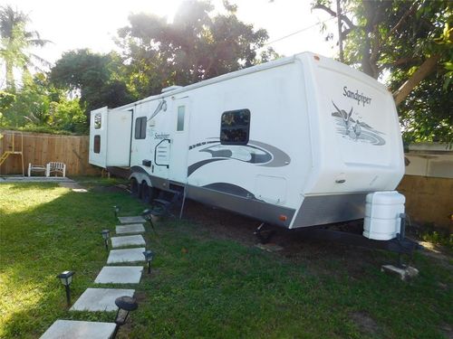 b-290 Nw 100th St, Miami Shores, FL, 33150-1432 | Card Image