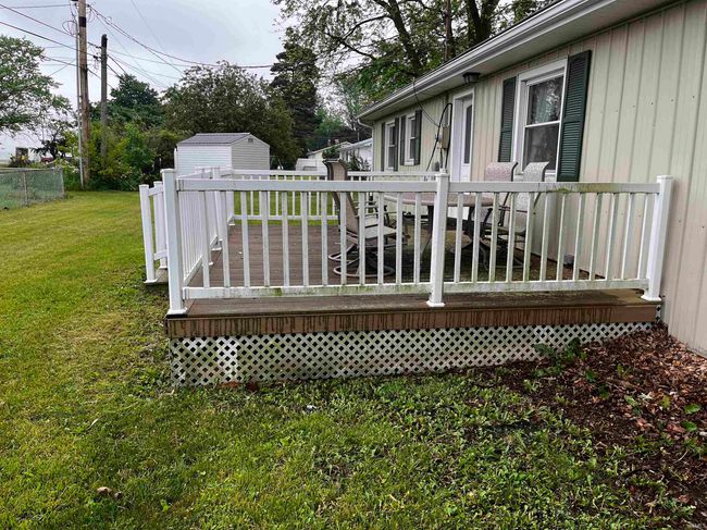 39 E Linn Rd, House other with 3 bedrooms, 2 bathrooms and null parking in Bluffton IN | Image 4