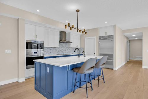 409-15 Cougar Ridge Landing Sw, Calgary, AB, T3H6C3 | Card Image