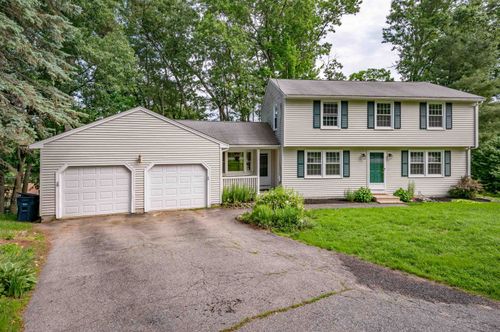 7 Ronnie Dr, Nashua, NH, 03062-1892 | Card Image