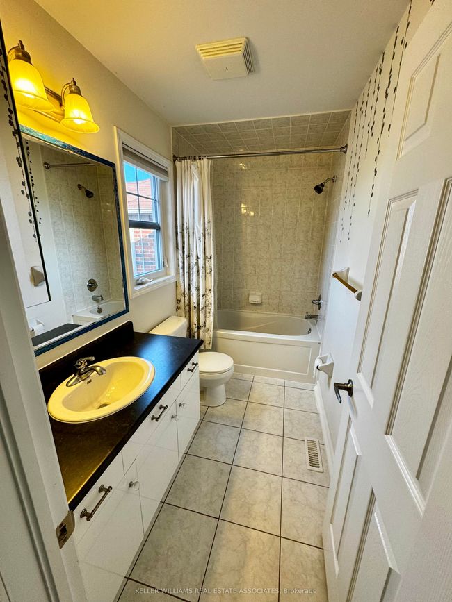 1058 Farmstead Dr, House other with 3 bedrooms, 3 bathrooms and 1 parking in Milton ON | Image 21