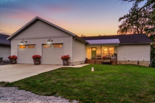 3006 W Runyan Dr, Lake Odessa, MI, 48849-9329 | Card Image