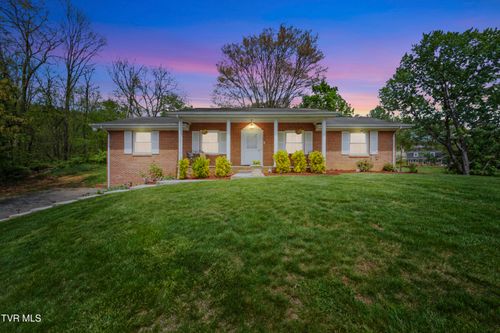 7357 White Pine Cir, Bristol, VA, 24202-1862 | Card Image