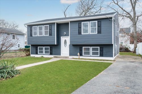 36 N 15th St, Wyandanch, NY, 11798-2312 | Card Image