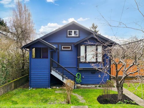 1603 Myrtle Ave, Victoria, BC, V8R2Z9 | Card Image