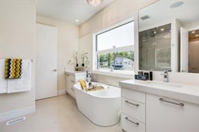 1427 4 St Nw, House detached with 7 bedrooms, 7 bathrooms and 4 parking in Calgary AB | Image 23