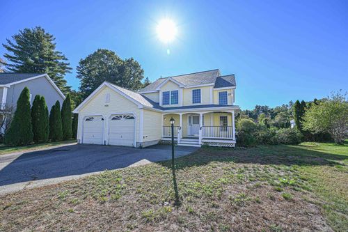 21 Prairie Ct, Manchester, NH, 03102-4964 | Card Image