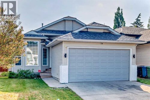 96 Douglas Ridge Close Se, Calgary, AB, T2Z2M3 | Card Image
