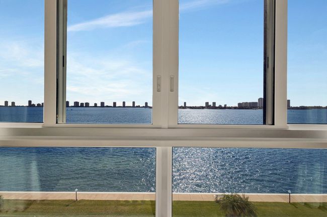 APT-503 - 301 Lake Shore Dr, Condo with 2 bedrooms, 2 bathrooms and null parking in Lake Park FL | Image 29