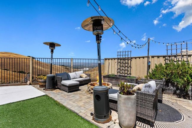 26446 Honor Ln, House other with 3 bedrooms, 2 bathrooms and 2 parking in Salinas CA | Image 13