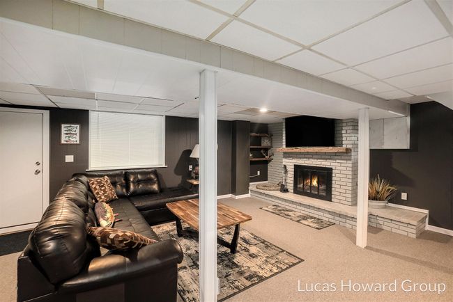 17863 Hiawatha Dr, House other with 3 bedrooms, 2 bathrooms and null parking in Spring Lake MI | Image 17