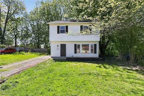 7838 Linden St, Mentor-on-the-Lake, OH, 44060-2516 | Card Image