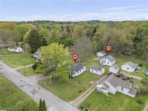 671 Fairview Ave, Barberton, OH, 44203-3870 | Card Image