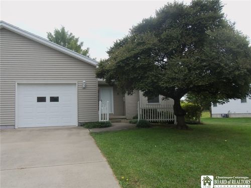 5 Pleasant Ave, Fredonia, NY, 14063-1315 | Card Image
