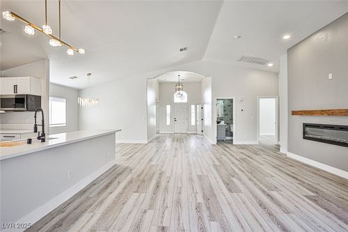 1002 Christopher View Ave, North Las Vegas, NV, 89032-0260 | Card Image