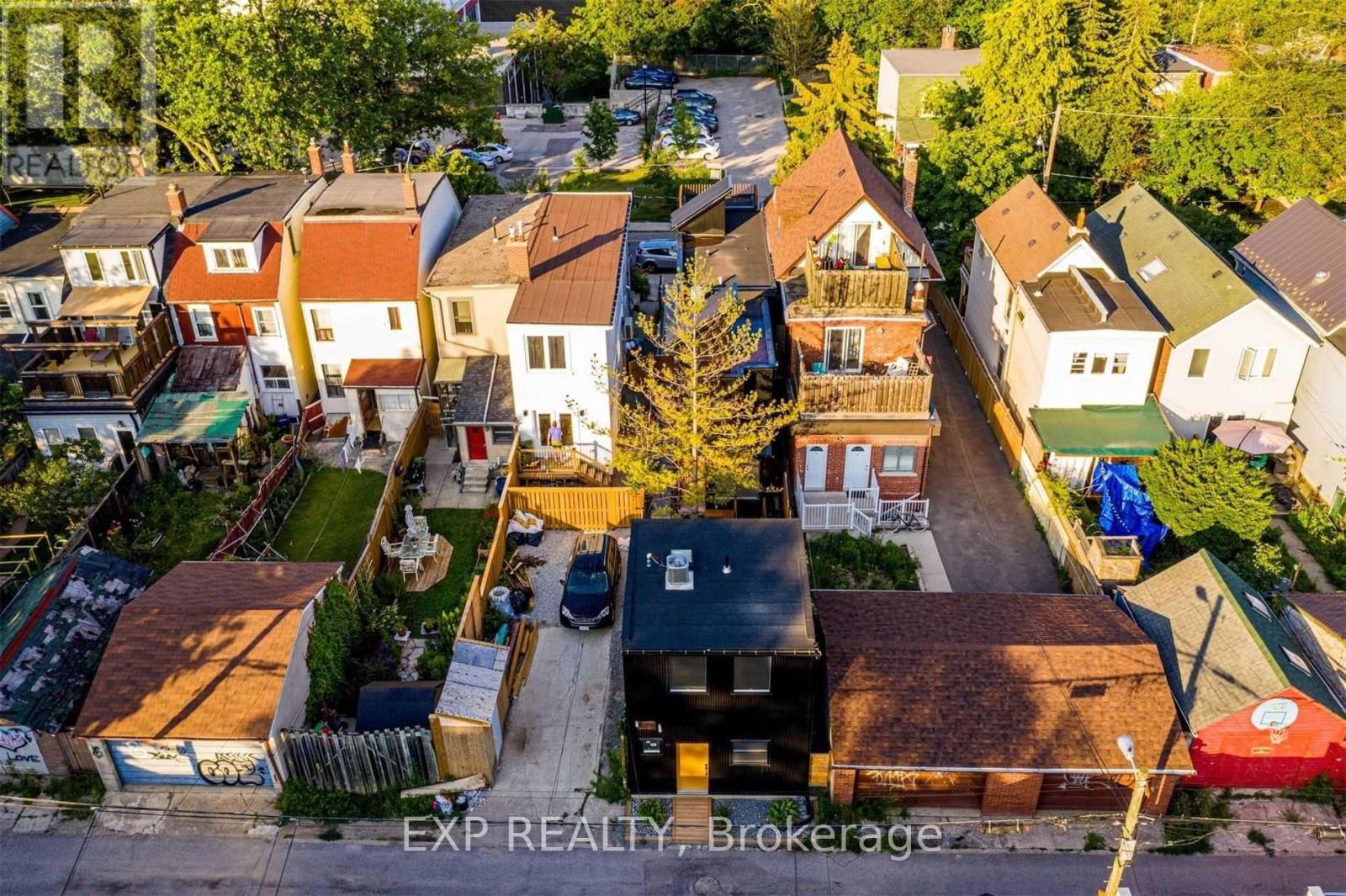 Residential Income in Toronto (Palmerston-Little Italy) 4