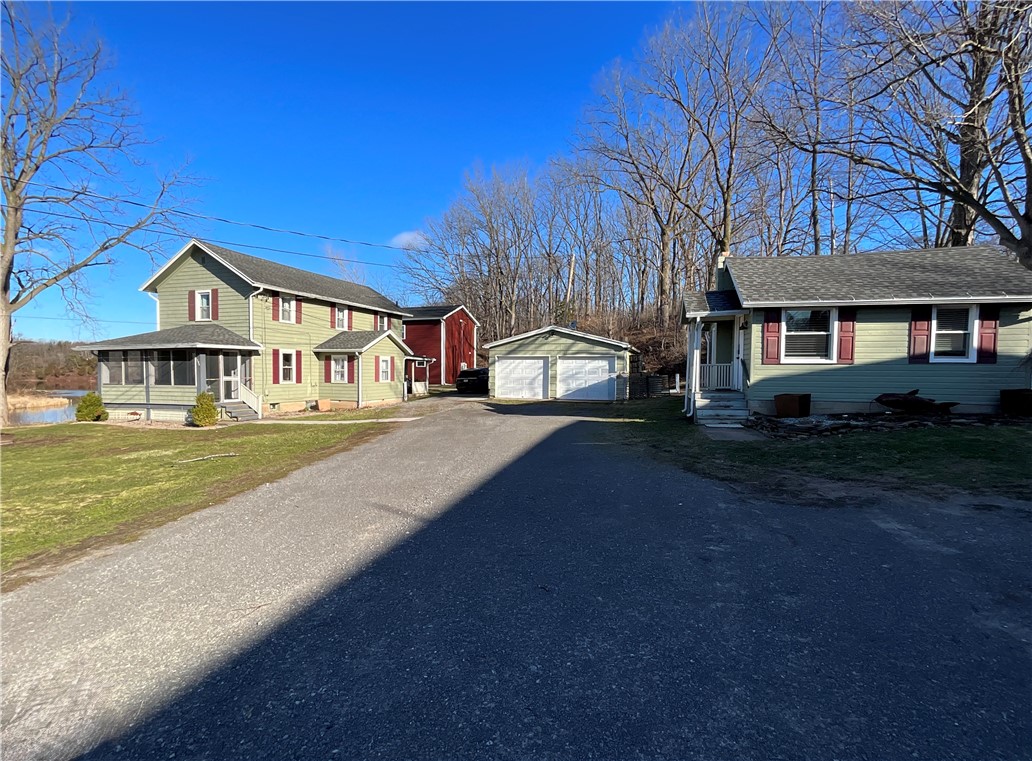 1296 Oak Orchard Rd, Waterport, NY 14571
