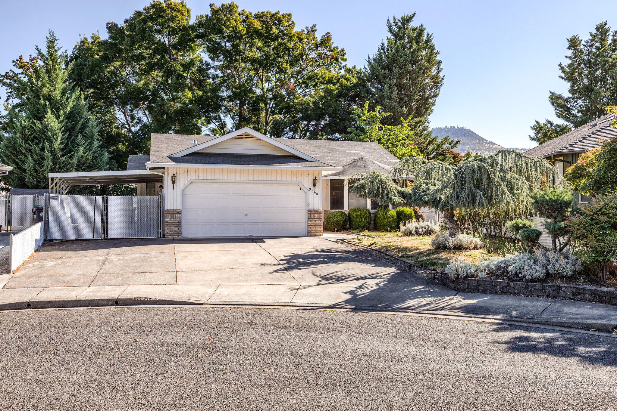Waterford Ct, Medford, OR 97504