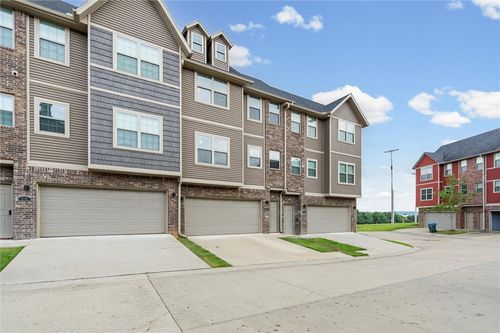 286 S Slopeside Dr, Fayetteville, AR, 72704-5141 | Card Image
