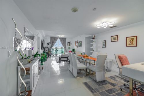 apt-2003-1250 S Miami Ave, Miami, FL, 33130-4114 | Card Image