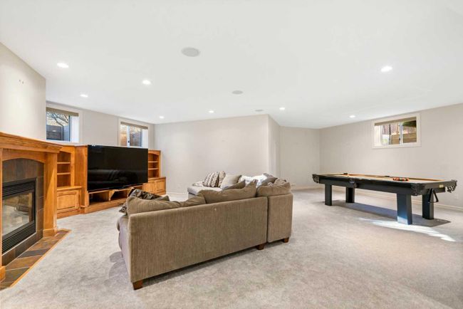 75 Hamptons Close Nw, Home with 5 bedrooms, 3 bathrooms and 4 parking in Calgary AB | Image 34