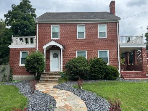 3752 Roundhill Ave Nw, Roanoke, VA, 24012-3322 | Card Image