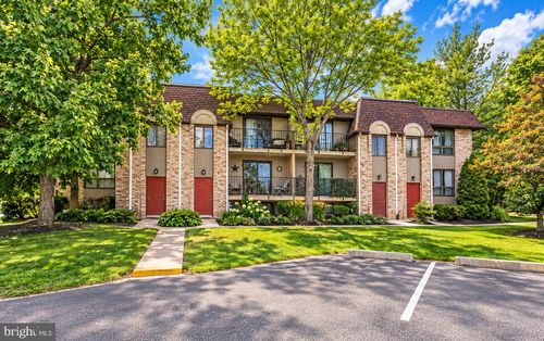 57b-836 Putnam Blvd, WALLINGFORD, PA, 19086-6705 | Card Image