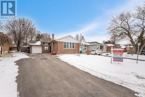 64 Kimbark Dr, Brampton, ON, L6X2A4 | Card Image