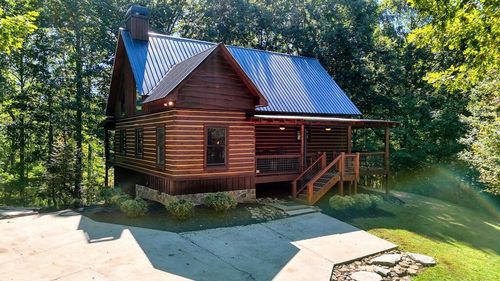 1350 Sweetwater Drive, Clarkesville, GA, 30523 | Card Image