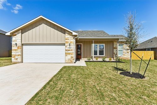 104 Callie St, Smithville, TX, 78957-2567 | Card Image