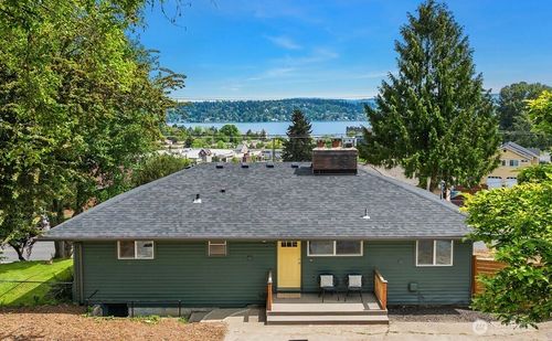 9275 Renton Ave S, Seattle, WA, 98118-5321 | Card Image