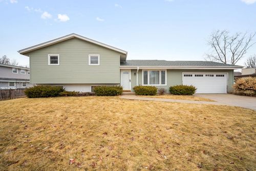 9622 W Tupelo Court, Milwaukee, WI, 53224 | Card Image