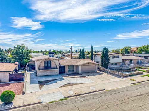 10216 Maxwood Dr, El Paso, TX, 79925-6325 | Card Image