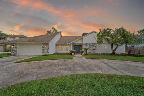 2004 N Golfview Dr, PLANT CITY, FL, 33566-6767 | Card Image